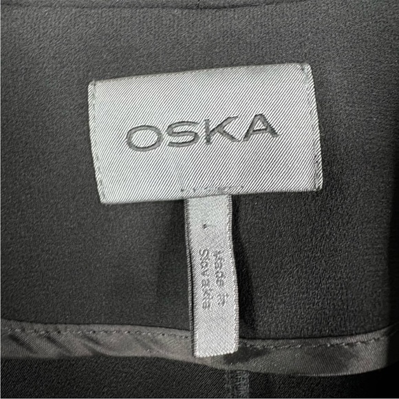 OSKA Renja Jacket Black Asymmetrical Blazer
Draped Single Button VNeck w pockets - Picture 8 of 8